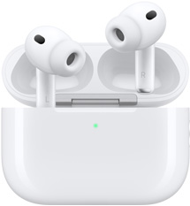Fehér AirPods Pro 3 és USB‑C csatlakozós MagSafe töltőtok, a tok külseje lekerekített, LED-töltésjelző, nyitott tok, vezeték nélküli fülhallgatók szilikon fülharangokkal, a szárak belső oldalán L, illetve R betűvel